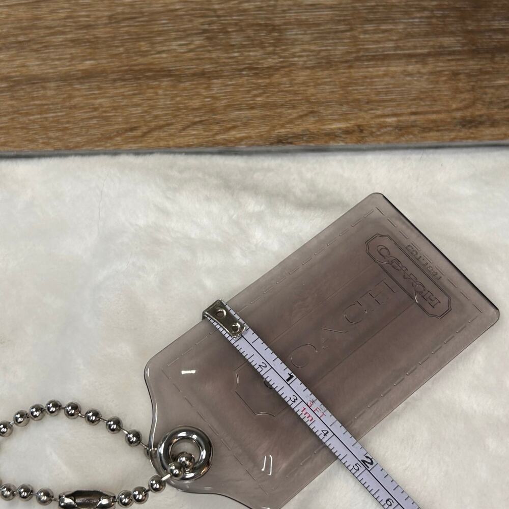 Coach Poppy Acrylic Hangtag - Picture 4 of 6